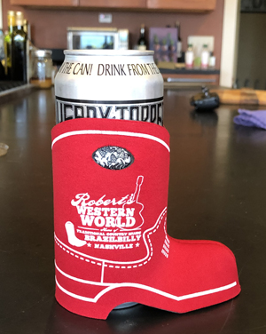 Nashville Fleeceline: CCNF at the 2019 Natural Fiber Extravaganza & AOA National Fleece Show (AKA We went to Nashville and all I got was this handy beer cozy)